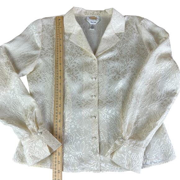 Talbots Pure Silk Shirt Women Sz 8 Ivory Cream Floral Coquette Classic Button Up - Picture 12 of 12
